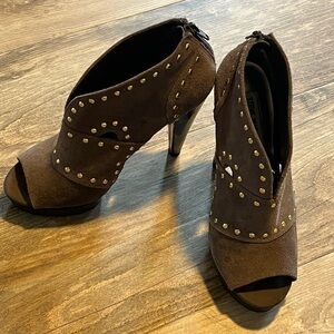 Steve Madden Dark Gray Studded Heels